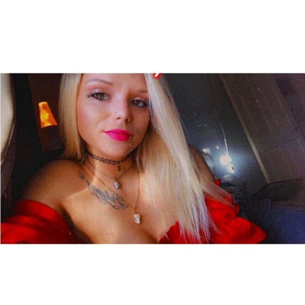 Meet your Posher, Lina